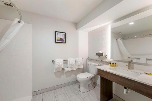 Best Western Plus Harrisonburg image 1