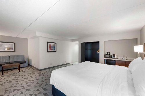 Best Western Plus Harrisonburg image 17