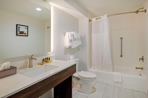 Best Western Plus Harrisonburg image 2